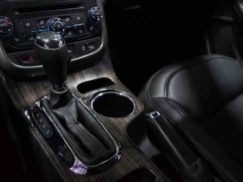 Used 2015 Chevrolet Malibu LTZ image 25