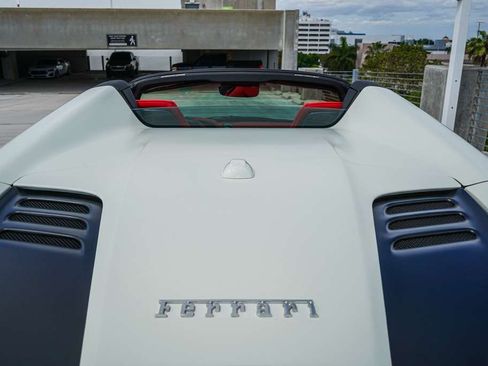 Used 2022 Ferrari F8 Spider Spider image 12