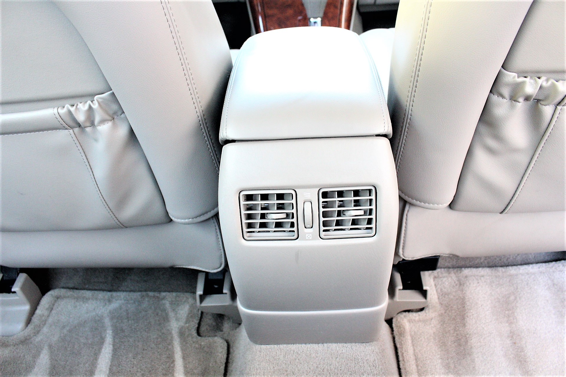 Used 2005 Toyota Camry XLE FWD image 28