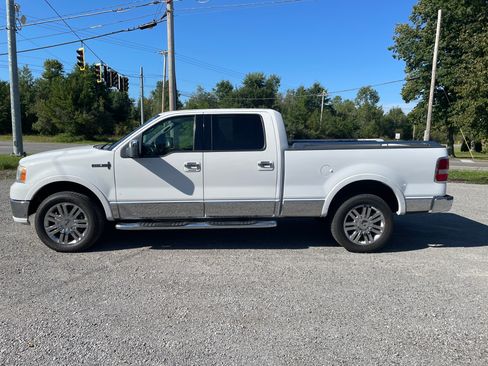 Used 2007 Lincoln Mark LT 4x4 image 2