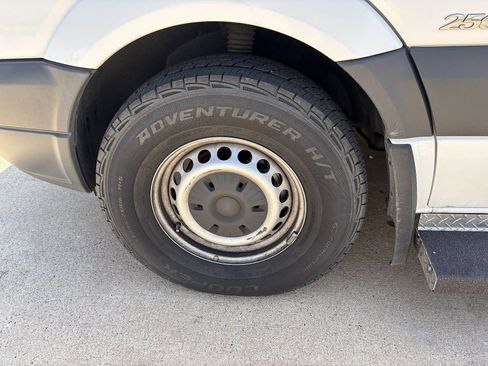 Used 2013 Freightliner Sprinter 2500 image 8