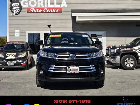 Used 2019 Toyota Highlander image 2