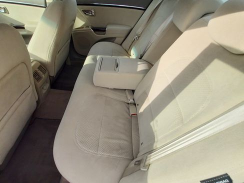 Used 2010 Hyundai Azera GLS image 8