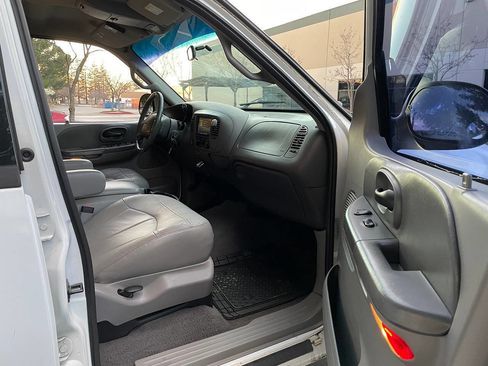 Used 2001 Ford F150 Lariat image 11