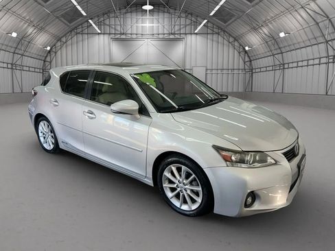 Used 2012 Lexus CT 200h image 2
