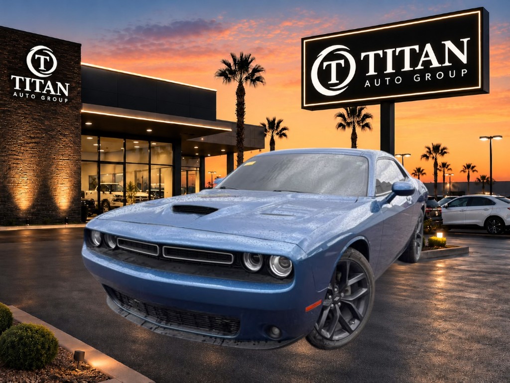 Used 2022 Dodge Challenger R/T RWD image 8