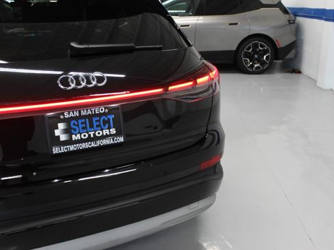 Used 2023 Audi Q4 e-tron Premium RWD image 10
