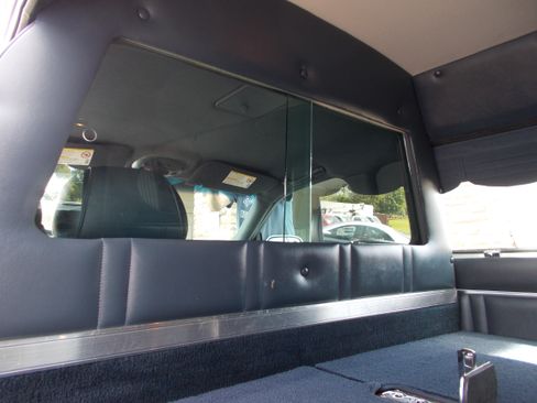 Used 2003 Cadillac De Ville Hearse FWD image 18