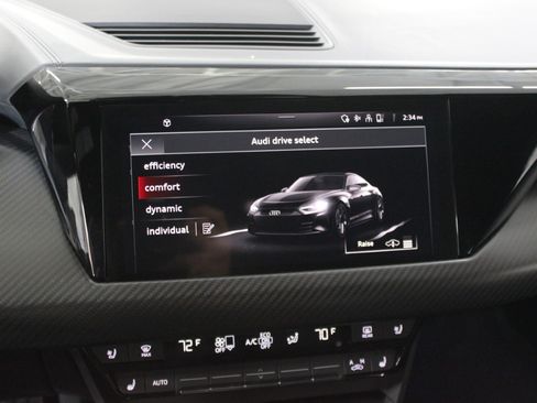Used 2023 Audi RS e-tron GT image 28