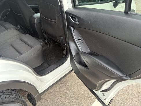 Used 2016 MAZDA CX-5 Touring image 14