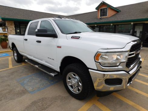 Used 2019 RAM 2500 Tradesman image 2