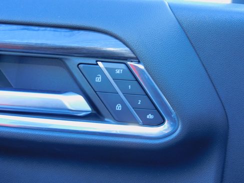 Used 2024 Chevrolet Silverado 3500 LTZ image 26