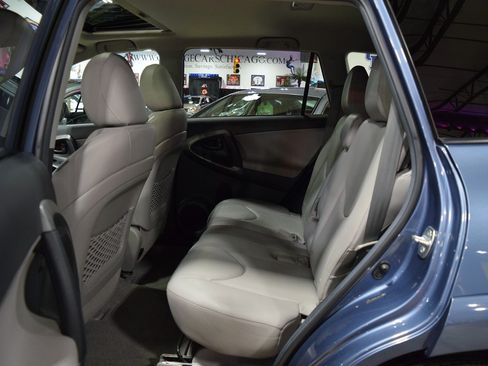 Used 2012 Toyota RAV4 Limited image 19