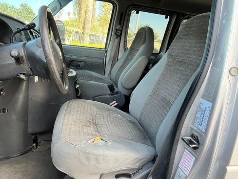 Used 2003 Ford E-350 and Econoline 350 image 33