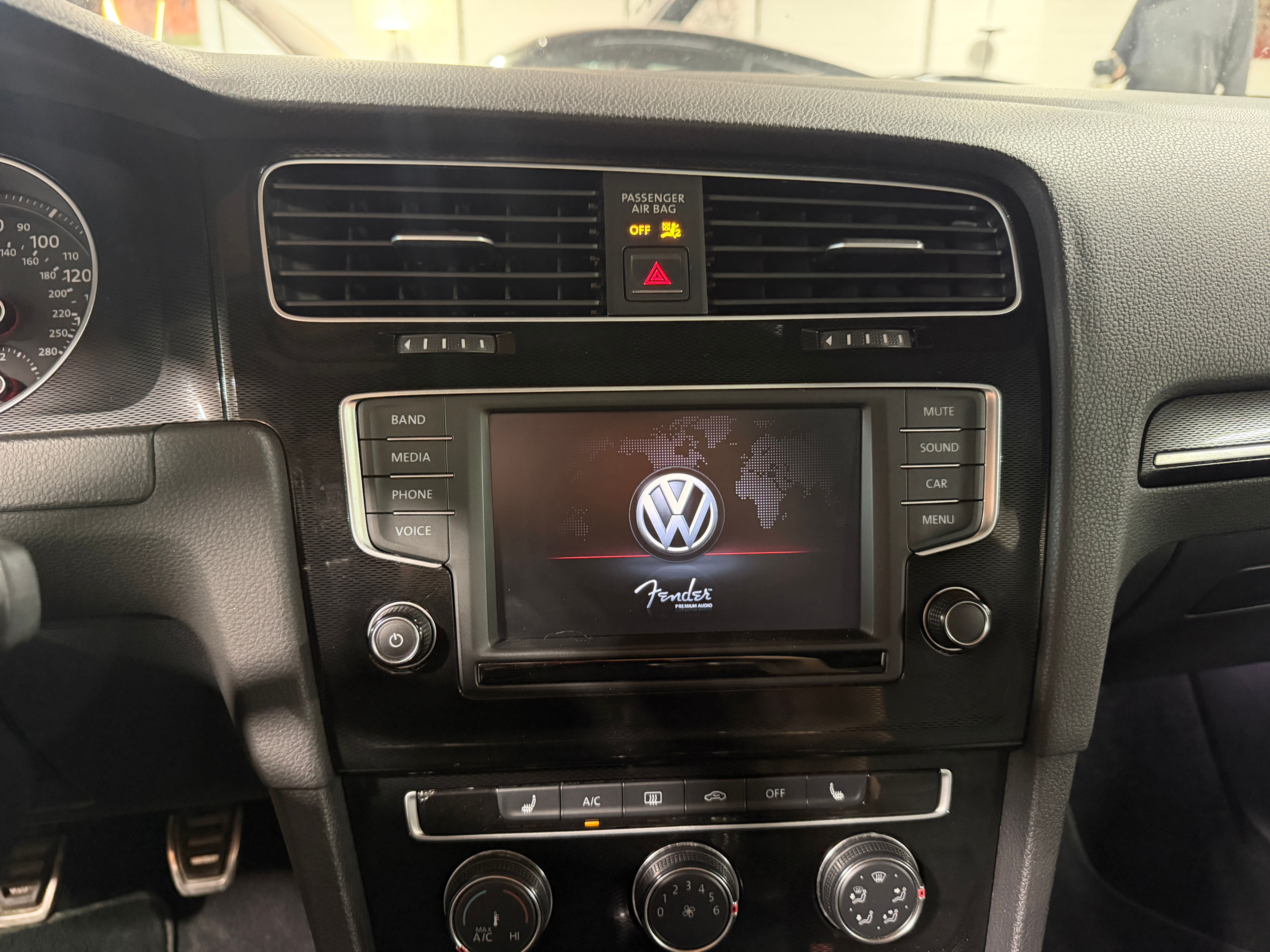 Used 2017 Volkswagen GTI SE w/ Performance Package FWD image 3