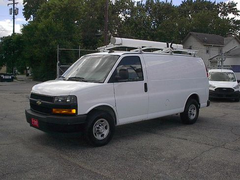 Used 2019 Chevrolet Express 3500 UNAVAIL RWD image 8