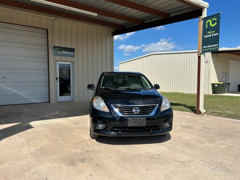 Used 2012 Nissan Versa image 8