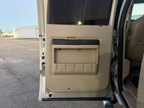 Used 2010 Ford F350 Lariat image 78