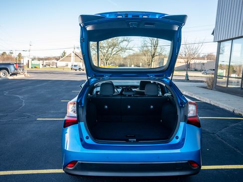 Used 2019 Toyota Prius image 13