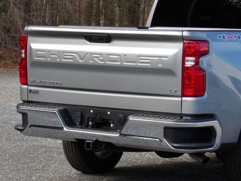 Used 2025 Chevrolet Silverado 1500 LT image 13