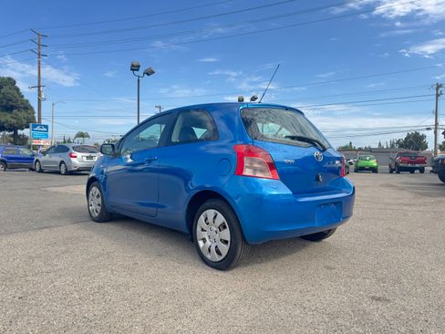 Used 2008 Toyota Yaris 2-Door Hatchback FWD image 5