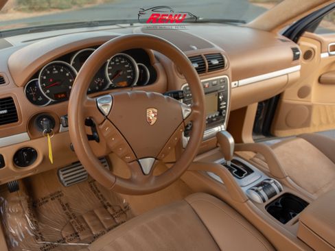 Used 2009 Porsche Cayenne GTS image 7