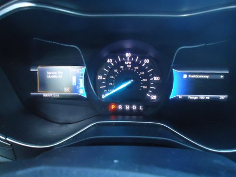 Used 2018 Ford Fusion SE image 15