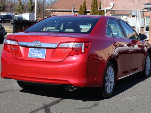 Used 2012 Toyota Camry XLE image 7