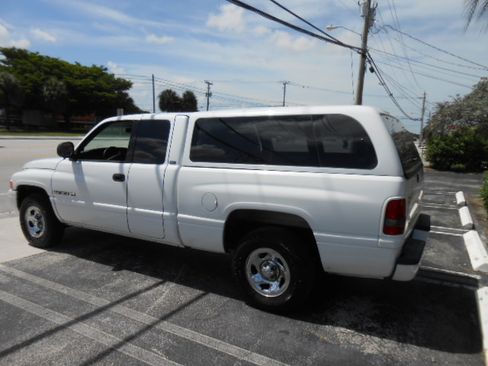 Used 2001 Dodge Ram 1500 Truck 2WD Club Cab image 3