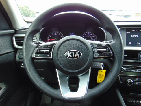 Used 2020 Kia Optima LX image 14