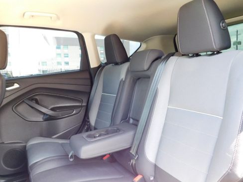 Used 2015 Ford Escape FWD SE image 18
