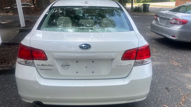 Used 2014 Subaru Legacy 2.5i Premium AWD/4WD image 5