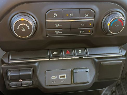 Used 2021 Chevrolet Silverado 1500 W/T image 14