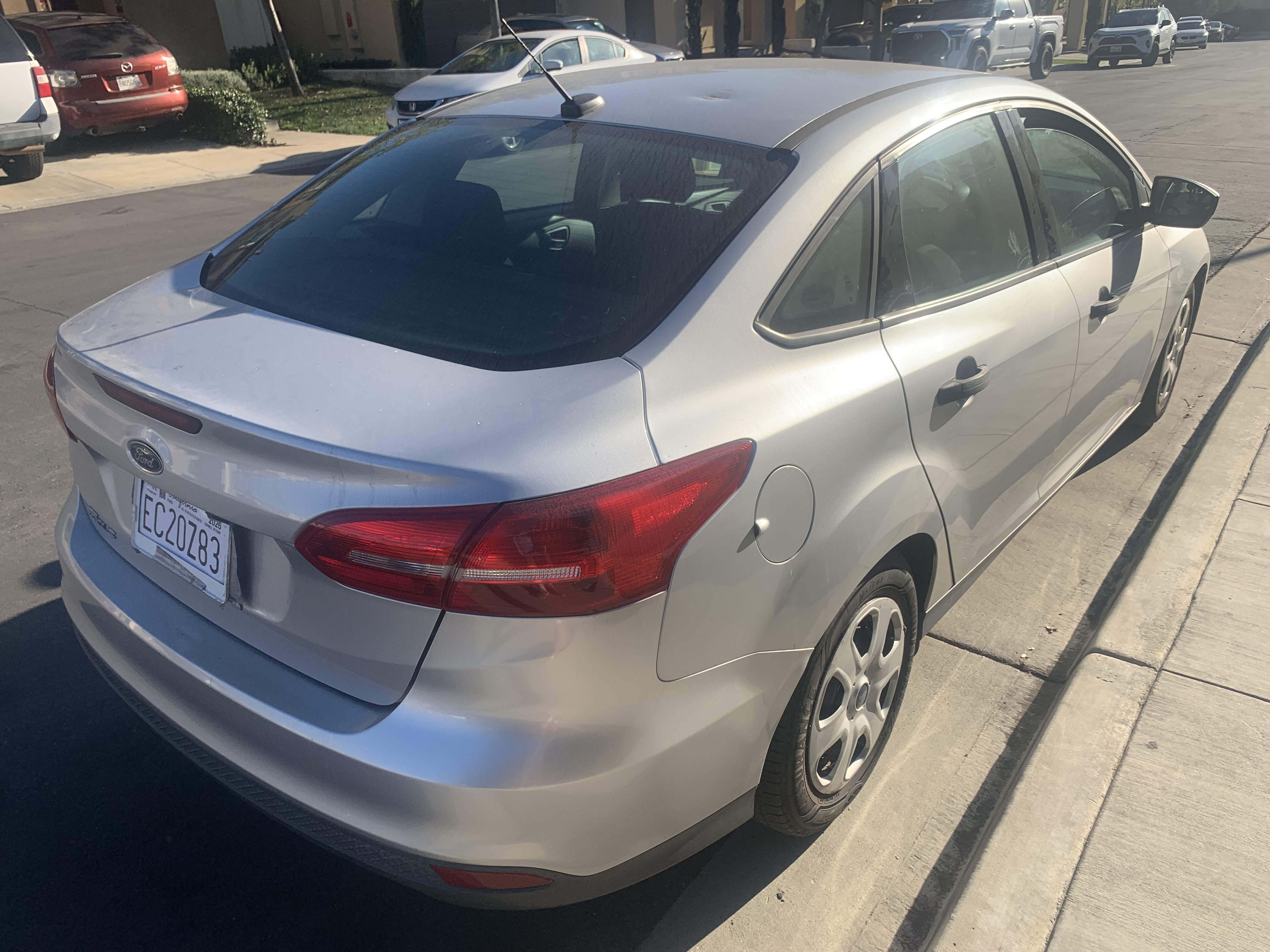 Used 2015 Ford Focus S Sedan FWD image 1