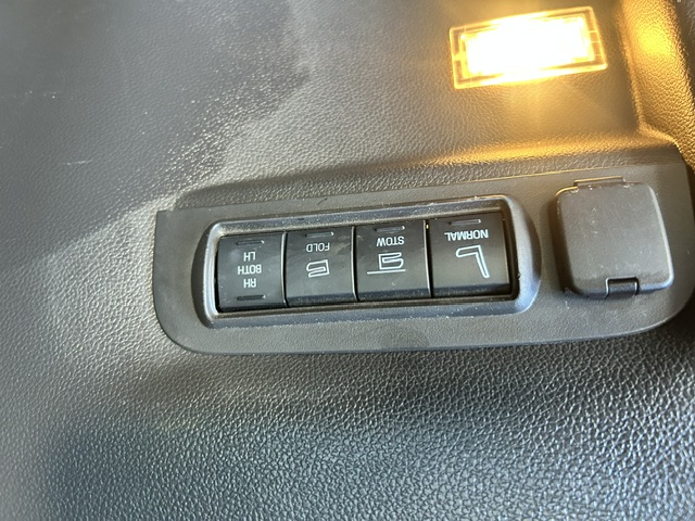 Used 2015 Ford Explorer 4WD Sport image 34