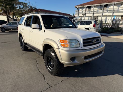 Used 2004 Toyota Sequoia SR5 image 13