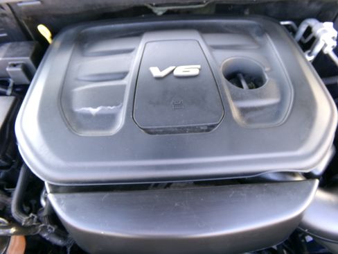 Used 2017 Jeep Grand Cherokee Limited image 20