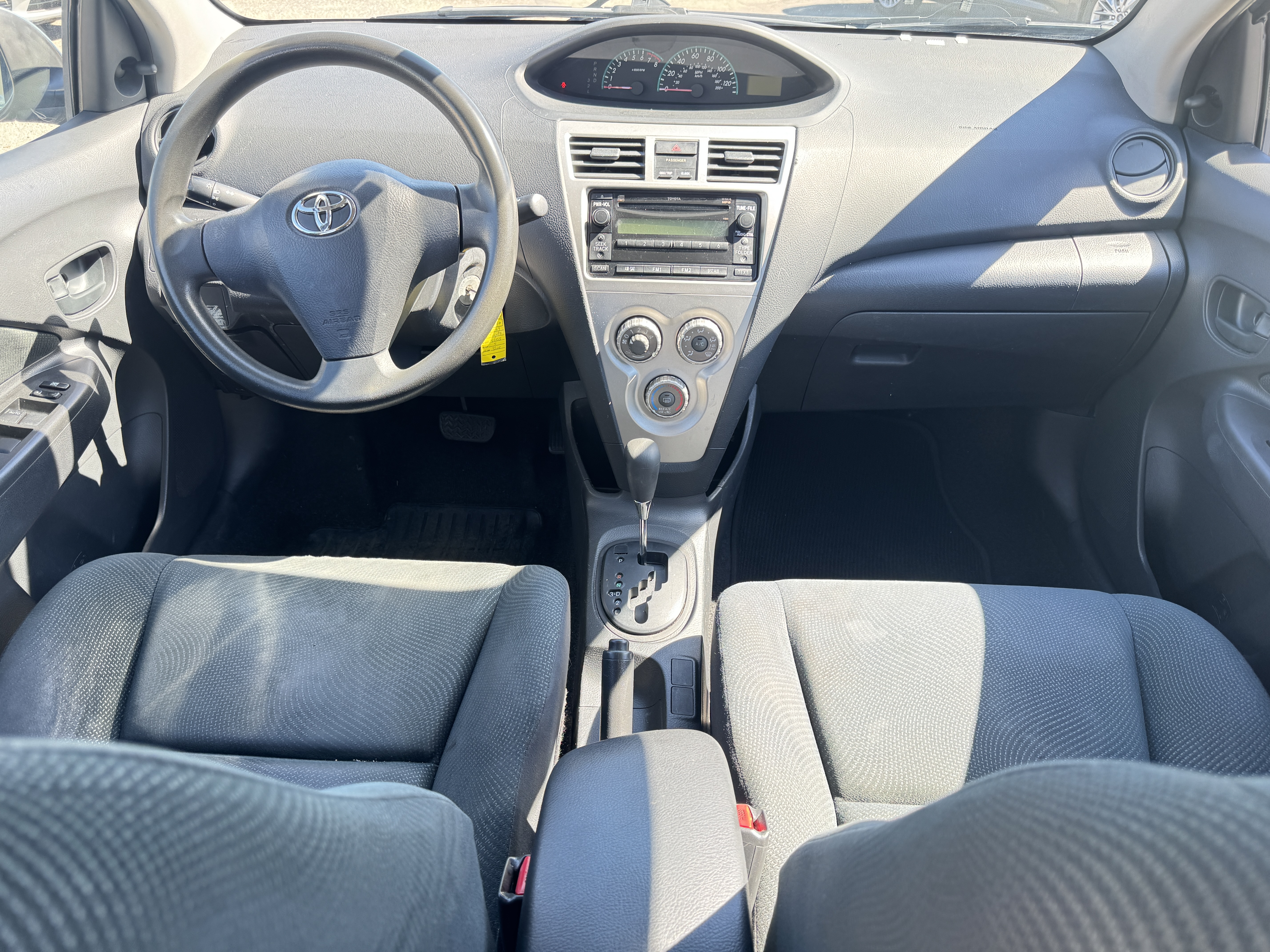 Used 2009 Toyota Yaris Sedan FWD image 20