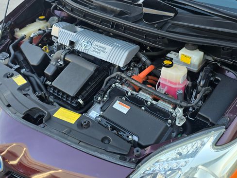 Used 2013 Toyota Prius Persona Series image 39