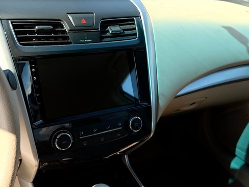Used 2013 Nissan Altima 2.5 S Sedan 4D FWD image 12