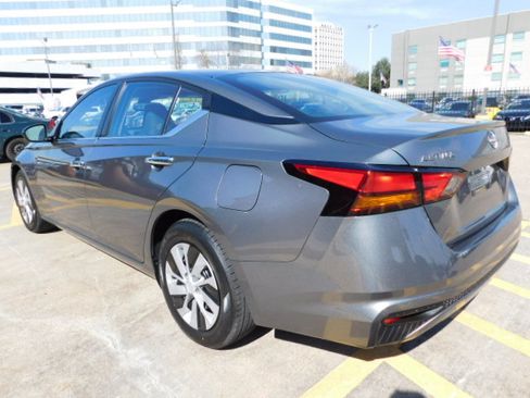 Used 2023 Nissan Altima 2.5 S FWD image 5