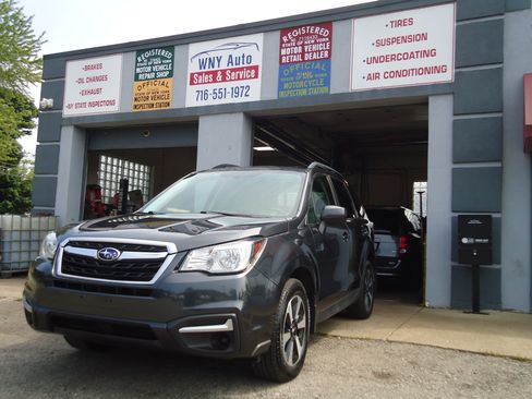 Used 2017 Subaru Forester 2.5i Premium AWD/4WD image 1
