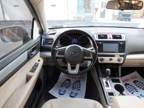 Used 2016 Subaru Outback 2.5i Premium image 22