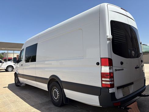 Used 2013 Freightliner Sprinter 2500 image 6