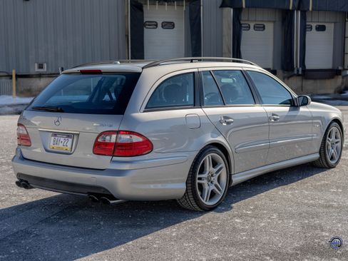 Used 2005 Mercedes-Benz E 55 AMG image 19