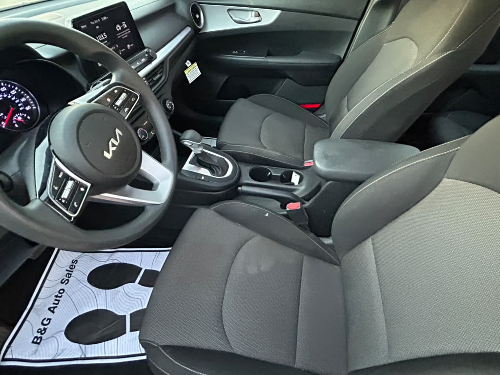 Used 2024 Kia Forte Sedan FWD image 7