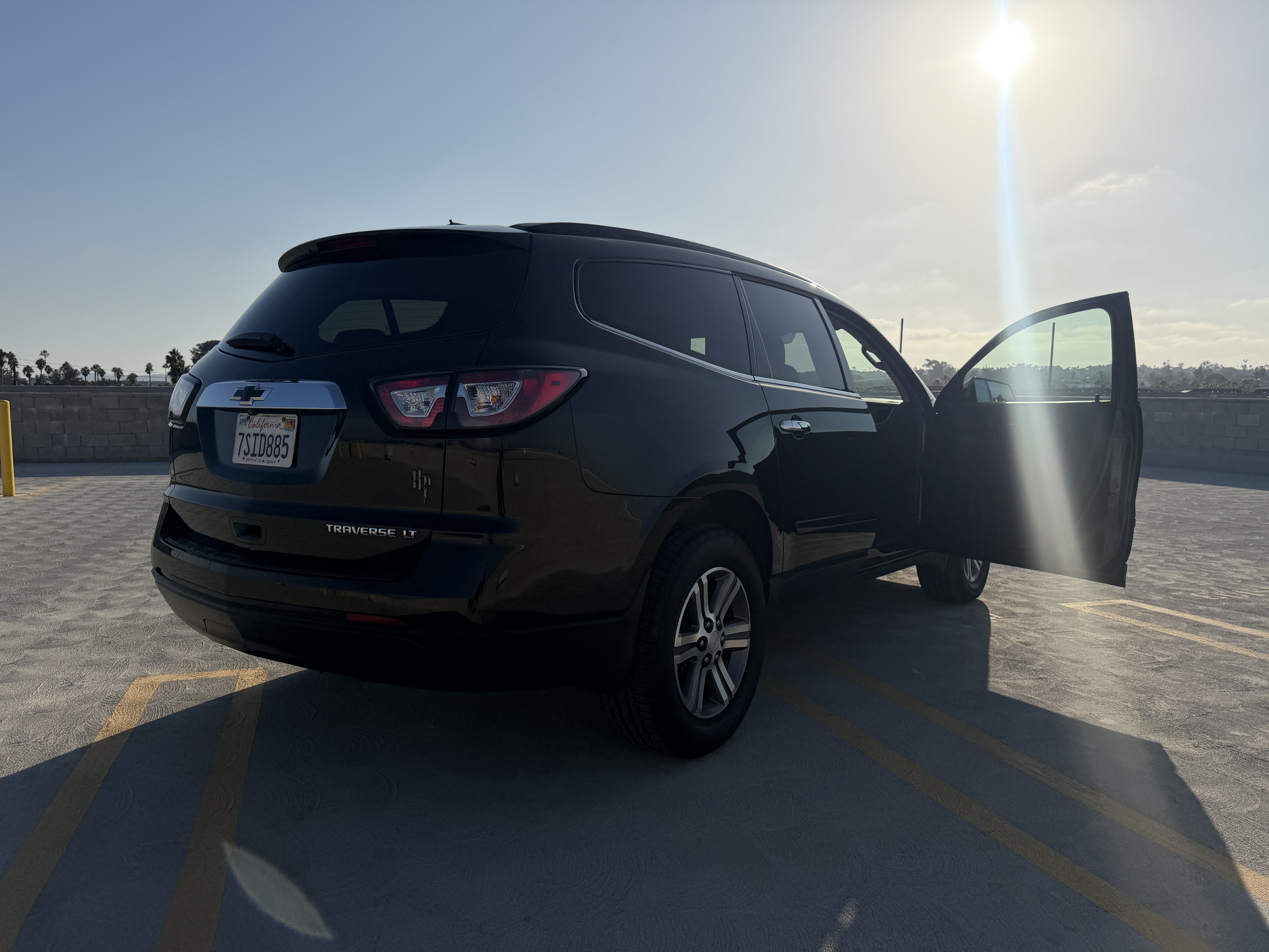 Used 2016 Chevrolet Traverse FWD LT w/ 2LT image 16