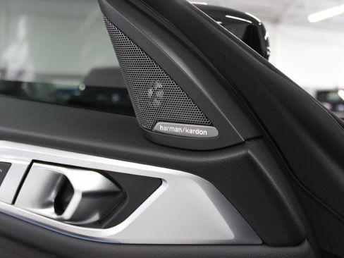 Used 2025 BMW i4 eDrive40 RWD image 29