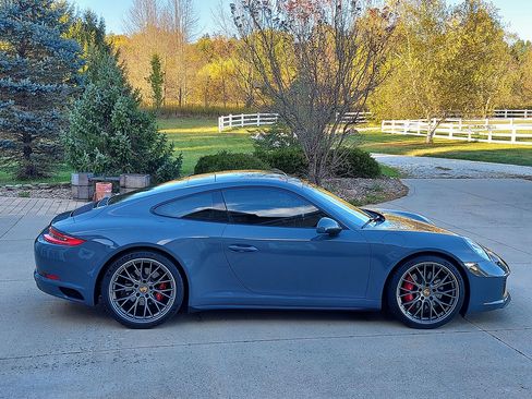 Used 2017 Porsche 911 Carrera 4S image 12