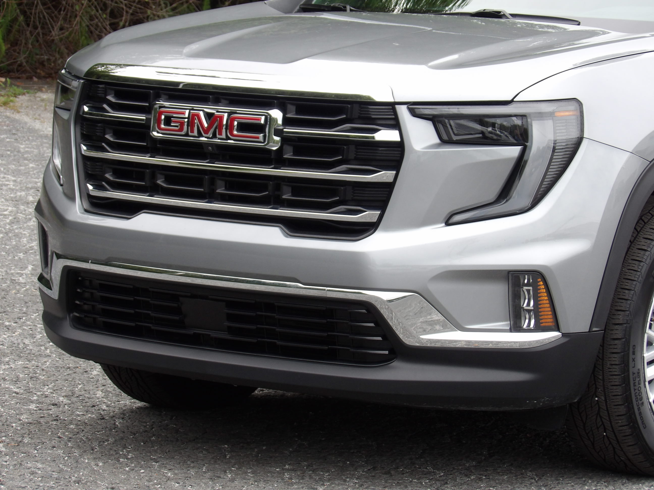 Used 2026 GMC Acadia FWD Elevation image 10